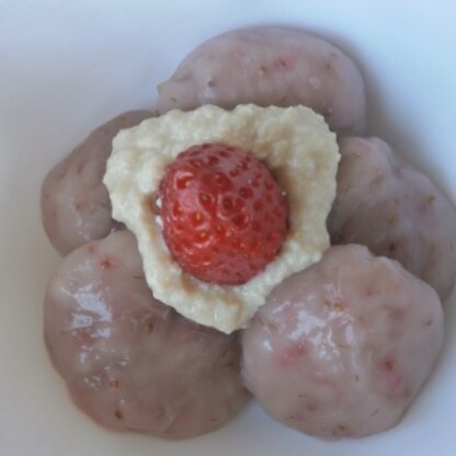 桜餅じゃなく苺餅ですね＾＾美味しかったです～。また作りたいです。